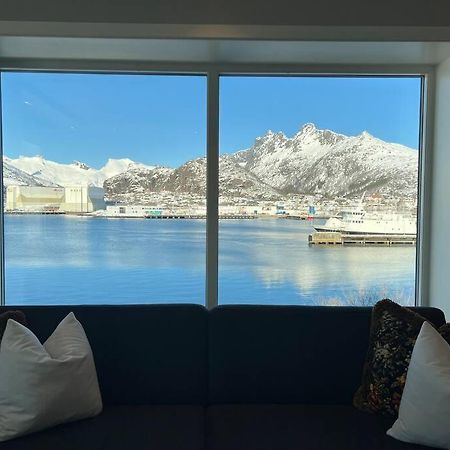 Sentrumsnaer Leilighet Med Utsikt Svolvaer Ngoại thất bức ảnh